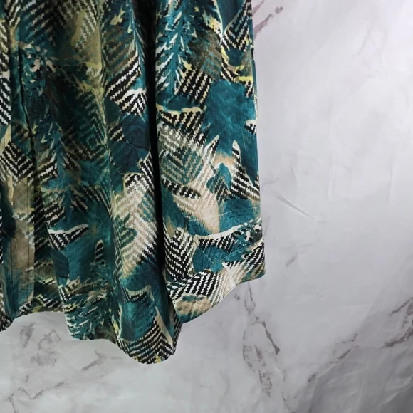 Catherines Shirt Womens 3X 26W 28W Green Blouse Button Up Long Sleeve Top - Picture 4 of 10